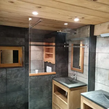 Avec Vue Panoramique à Champagny - La Joubarbe Appartement *