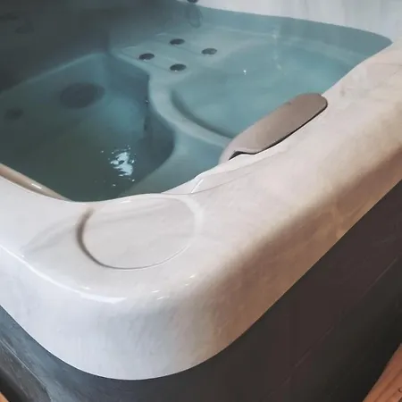 Avec Vue Panoramique A Champagny - La Joubarbe